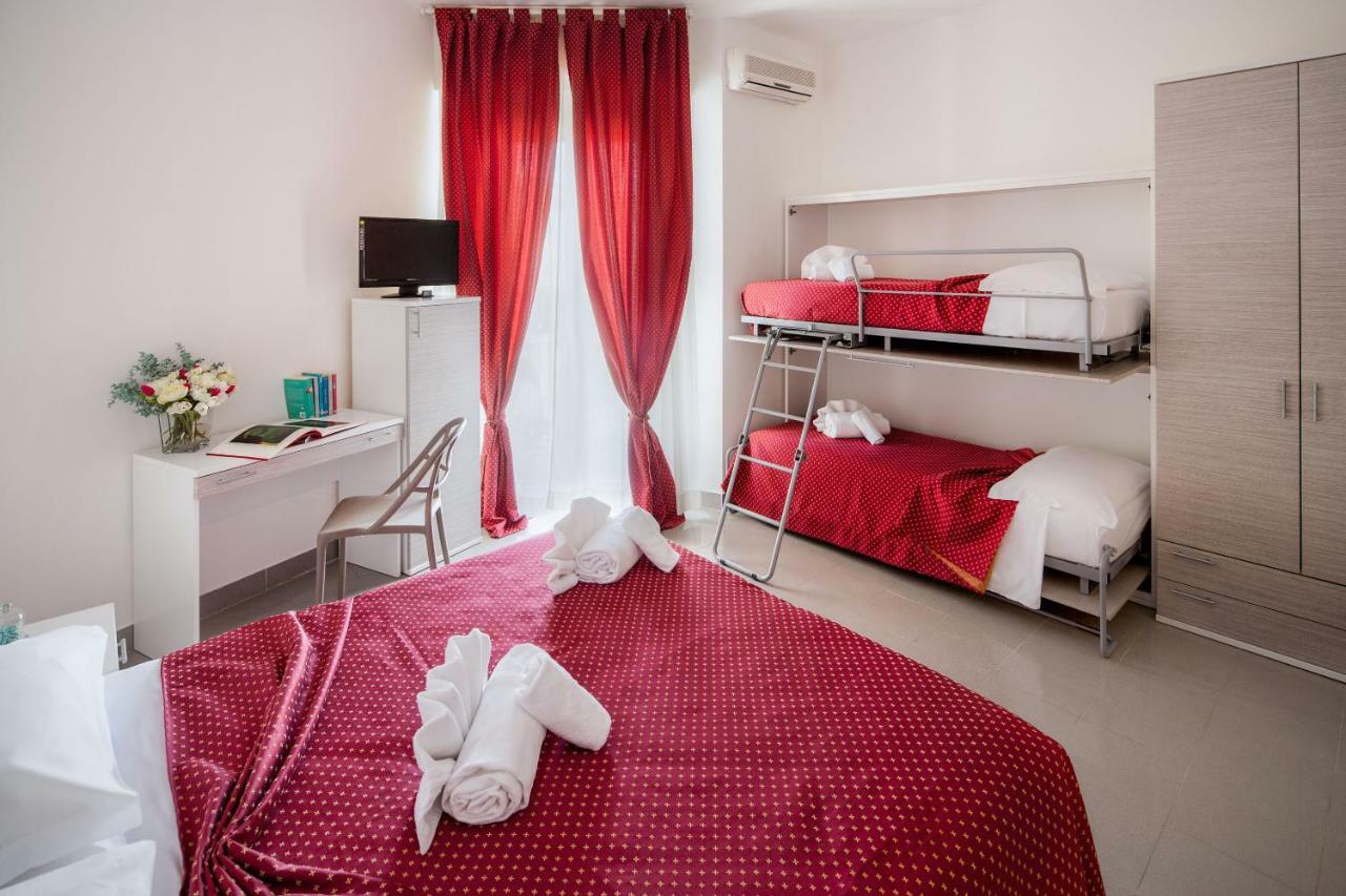 Hotel Villa Teresa Loano Esterno foto